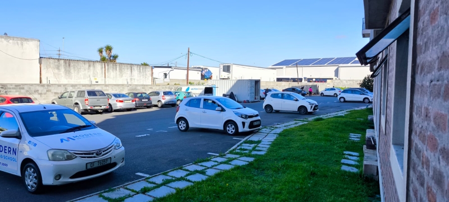 2 Bedroom Property for Sale in Brooklyn Western Cape